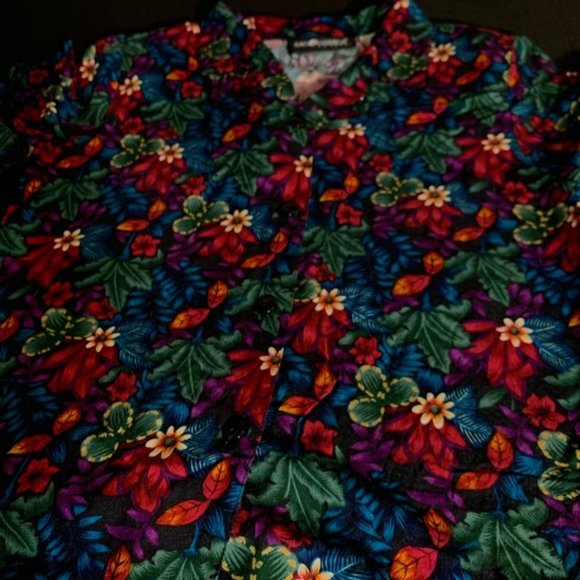 ❗️Colorful Floral Button Down Blouse - Picture 3 of 4